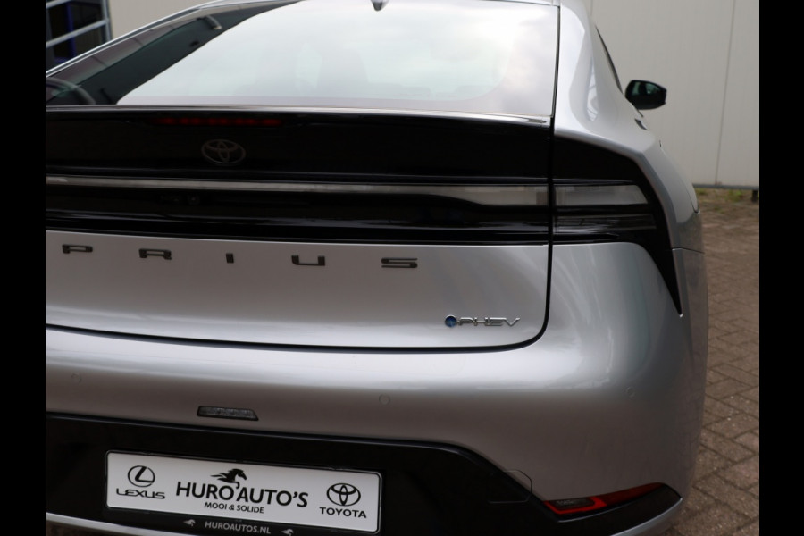 Toyota Prius 2.0 Plug-in Executive | El. Achterklep | Stoel/Stuurwielverwarm