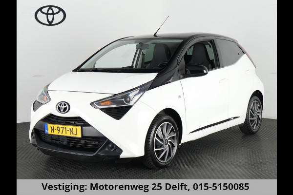 Toyota Aygo 1.0 VVT-i X-PLAY BITONE CARPLAY NAVI AIRCO. CAMERA. BLUETOOTH.