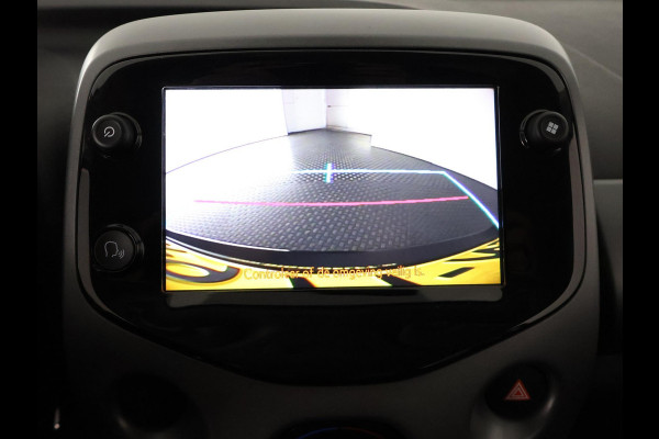 Toyota Aygo 1.0 VVT-i X-PLAY BITONE CARPLAY NAVI AIRCO. CAMERA. BLUETOOTH.
