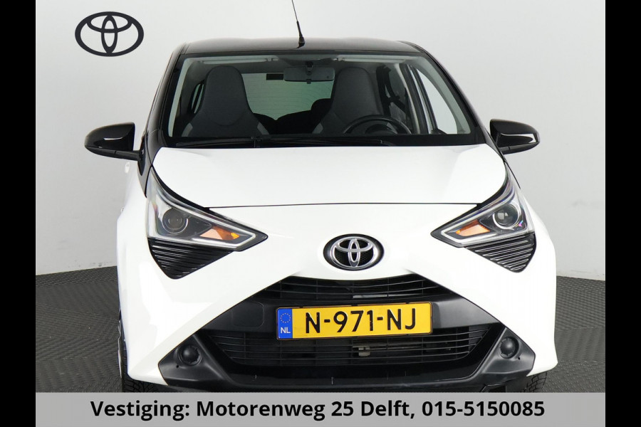Toyota Aygo 1.0 VVT-i X-PLAY BITONE CARPLAY NAVI AIRCO. CAMERA. BLUETOOTH.