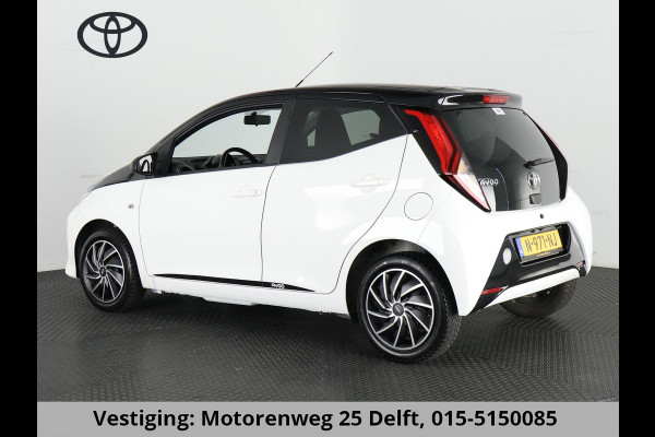 Toyota Aygo 1.0 VVT-i X-PLAY BITONE CARPLAY NAVI AIRCO. CAMERA. BLUETOOTH.