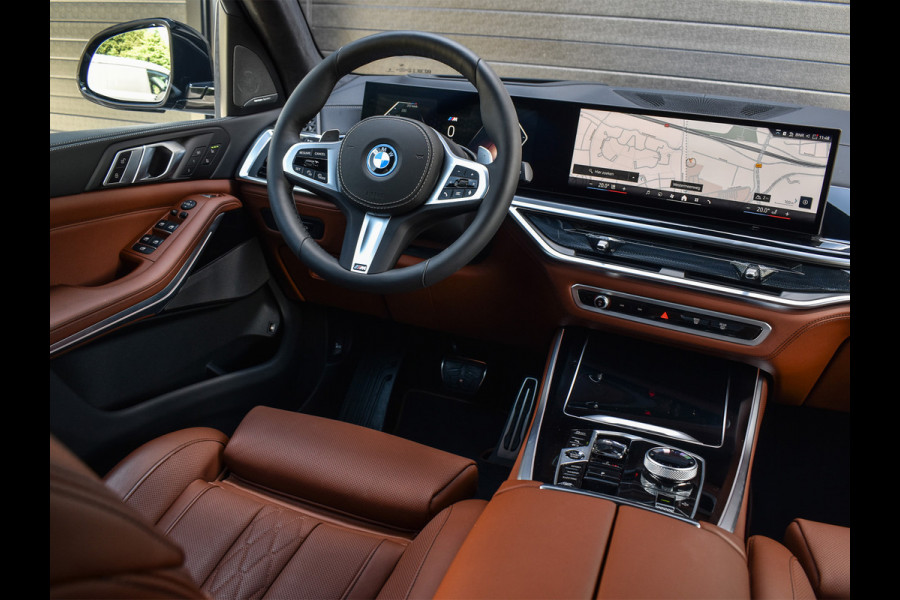 BMW X5 xDrive50e | M-SPORT | ICONIC GLOW | COMFORT ACCESS | CARBON INLEG | SOFT-CLOSE | TREKHAAK | PANORAMADAK | COMFORT SEATS | ADAPTI