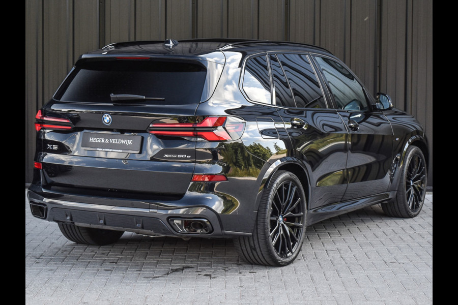BMW X5 xDrive50e | M-SPORT | ICONIC GLOW | COMFORT ACCESS | CARBON INLEG | SOFT-CLOSE | TREKHAAK | PANORAMADAK | COMFORT SEATS | ADAPTI