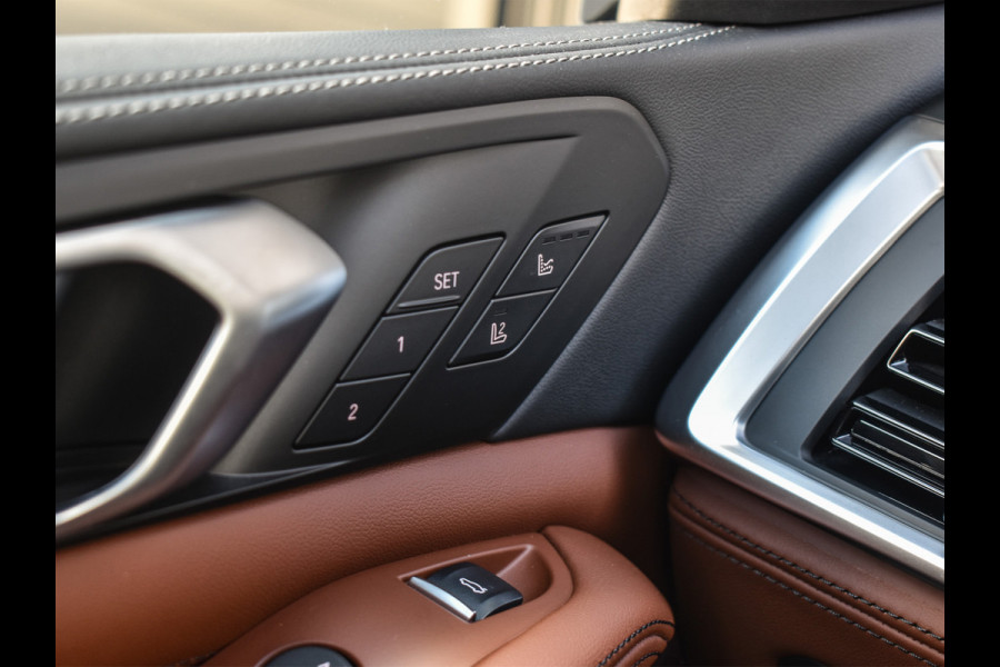 BMW X5 xDrive50e | M-SPORT | ICONIC GLOW | COMFORT ACCESS | CARBON INLEG | SOFT-CLOSE | TREKHAAK | PANORAMADAK | COMFORT SEATS | ADAPTI