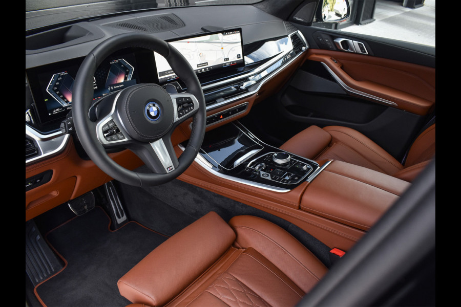 BMW X5 xDrive50e | M-SPORT | ICONIC GLOW | COMFORT ACCESS | CARBON INLEG | SOFT-CLOSE | TREKHAAK | PANORAMADAK | COMFORT SEATS | ADAPTI