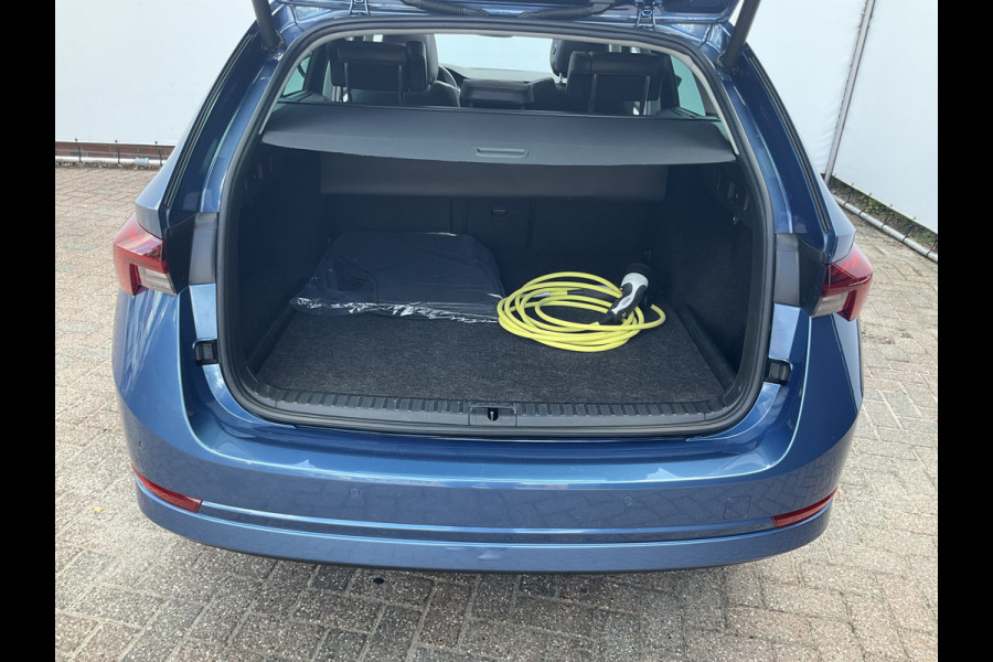 Škoda Octavia Combi 1.4 TSI iV PHEV Business Edition Plus Pano.dak Stoel/Stuur verw.