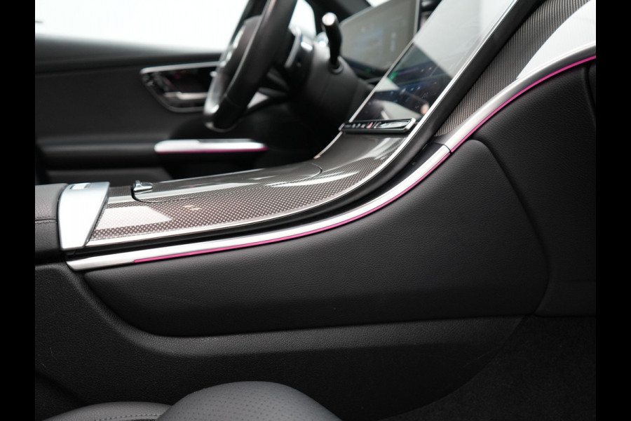 Mercedes-Benz GLC 300e 4MATIC AMG Line Plug In Hybrid 313pk PHEV | Luchtvering | Trekhaak af Fabriek | Panodak | 4 Wielbesturing | 360 Camera |  Lederen Sportstoelen Massage & Ventilatie | Adaptive Cruise