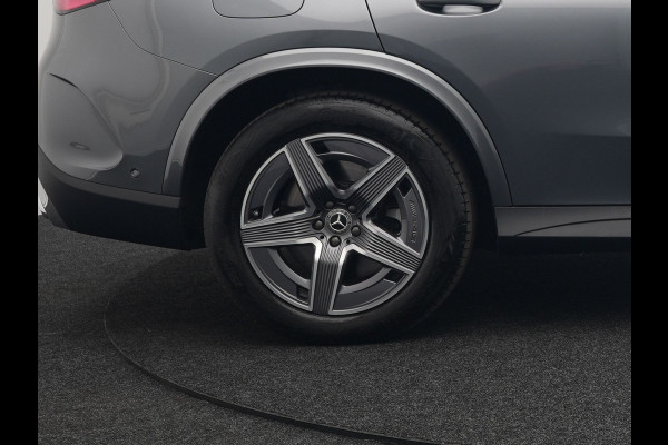 Mercedes-Benz GLC 300e 4MATIC AMG Line Plug In Hybrid 313pk PHEV | Luchtvering | Trekhaak af Fabriek | Panodak | 4 Wielbesturing | 360 Camera |  Lederen Sportstoelen Massage & Ventilatie | Adaptive Cruise