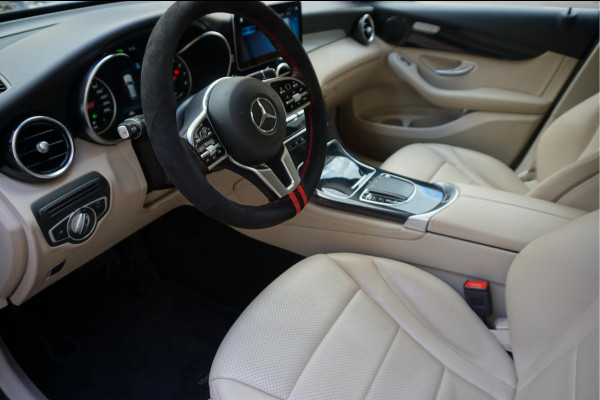 Mercedes-Benz GLC 200 Business Solution Limited | Origineel NL | Panoramadak | Trekhaak | Adaptive + Lane Departure | 360 camera | Apple Carplay | Geperforreerd lederen interieur | AMG sportvelgen