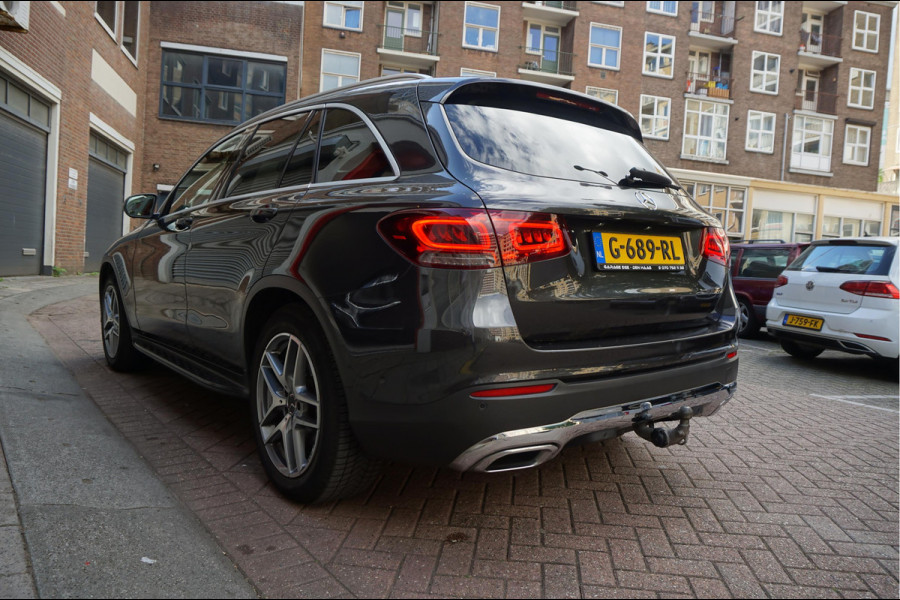 Mercedes-Benz GLC 200 Business Solution Limited | Origineel NL | Panoramadak | Trekhaak | Adaptive + Lane Departure | 360 camera | Apple Carplay | Geperforreerd lederen interieur | AMG sportvelgen