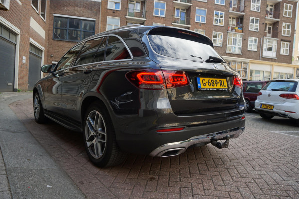 Mercedes-Benz GLC 200 Business Solution Limited | Origineel NL | Panoramadak | Trekhaak | Adaptive + Lane Departure | 360 camera | Apple Carplay | Geperforreerd lederen interieur | AMG sportvelgen