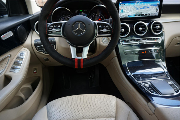 Mercedes-Benz GLC 200 Business Solution Limited | Origineel NL | Panoramadak | Trekhaak | Adaptive + Lane Departure | 360 camera | Apple Carplay | Geperforreerd lederen interieur | AMG sportvelgen