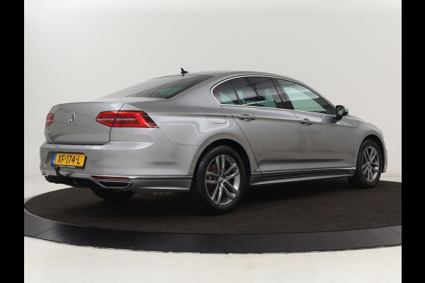 Volkswagen Passat 1.5 TSI R Line | Nappaleder | Stoelverwarming | Trekhaak | LED Plus | Adaptive cruise | Carplay | Virtual Cockpit | Navigatie | Climate control