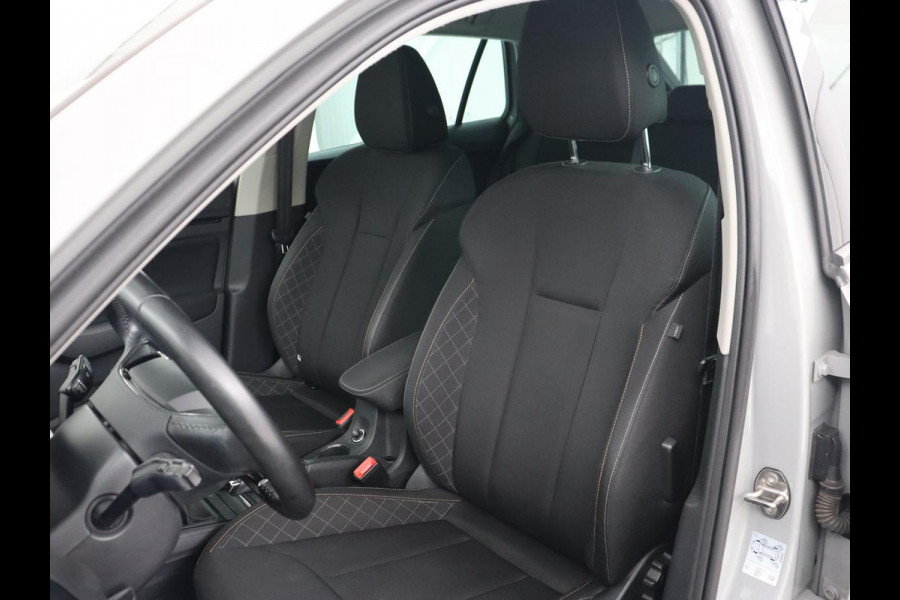 Škoda SCALA 1.0 TSI Ambition | Carplay | Parkeerhulp | Full LED | Dakspoiler | Cruise control | Airco DAB | Getint glas