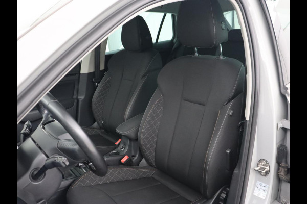 Škoda SCALA 1.0 TSI Ambition | Carplay | Parkeerhulp | Full LED | Dakspoiler | Cruise control | Airco DAB | Getint glas