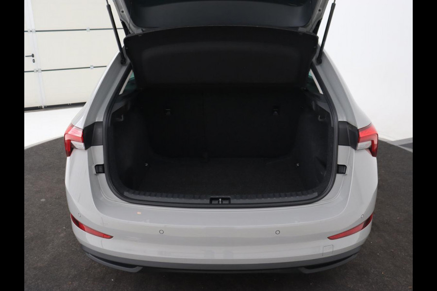 Škoda SCALA 1.0 TSI Ambition | Carplay | Parkeerhulp | Full LED | Dakspoiler | Cruise control | Airco DAB | Getint glas