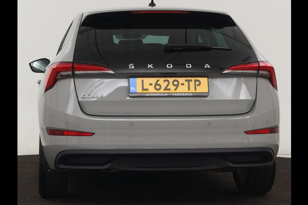 Škoda SCALA 1.0 TSI Ambition | Carplay | Parkeerhulp | Full LED | Dakspoiler | Cruise control | Airco DAB | Getint glas