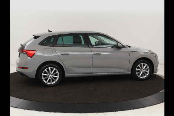 Škoda SCALA 1.0 TSI Ambition | Carplay | Parkeerhulp | Full LED | Dakspoiler | Cruise control | Airco DAB | Getint glas