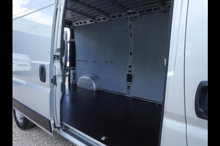 Citroën Jumper 2.2 BlueHDi 165PK, L3H2, Airco