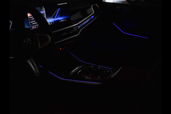 BMW X5 xDrive50e | M-SPORT | ICONIC GLOW | COMFORT ACCESS | CARBON INLEG | SOFT-CLOSE | TREKHAAK | PANORAMADAK | COMFORT SEATS | ADAPTI