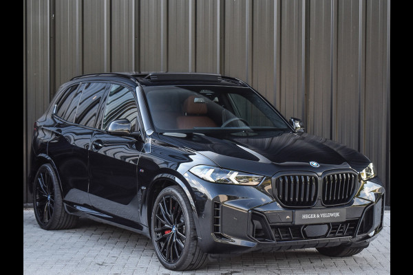 BMW X5 xDrive50e | M-SPORT | ICONIC GLOW | COMFORT ACCESS | CARBON INLEG | SOFT-CLOSE | TREKHAAK | PANORAMADAK | COMFORT SEATS | ADAPTI