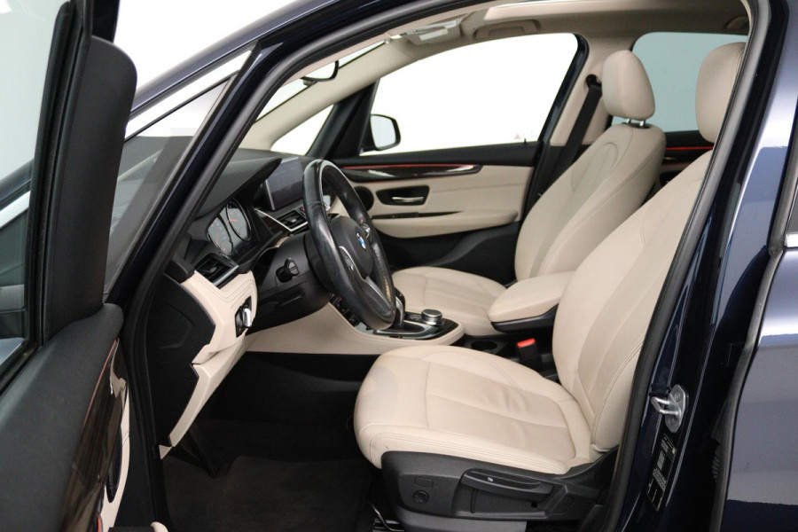 BMW 2 Serie Active Tourer 218i High Executive Edition (PANORAMADAK, ACHTERUITRIJCAMERA, STOELVERWARMING, ADAPTIVE CRUISE)