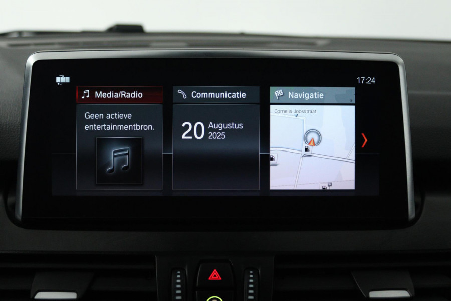 BMW 2 Serie Active Tourer 218i High Executive Edition (PANORAMADAK, ACHTERUITRIJCAMERA, STOELVERWARMING, ADAPTIVE CRUISE)
