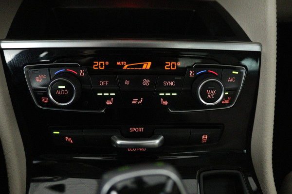 BMW 2 Serie Active Tourer 218i High Executive Edition (PANORAMADAK, ACHTERUITRIJCAMERA, STOELVERWARMING, ADAPTIVE CRUISE)