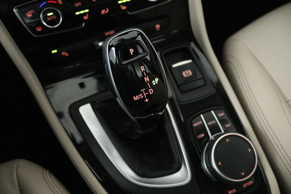 BMW 2 Serie Active Tourer 218i High Executive Edition (PANORAMADAK, ACHTERUITRIJCAMERA, STOELVERWARMING, ADAPTIVE CRUISE)