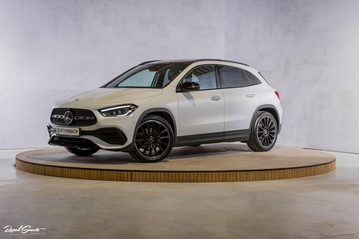 Mercedes-Benz GLA 180 Business Solution AMG | Panorama dak | Memory stoelen | Matrix led | Apple carplay | Mercedes-Benz GLA 180 Business Solution AMG | Panorama dak | Memory stoelen | Matrix led | Apple carplay |