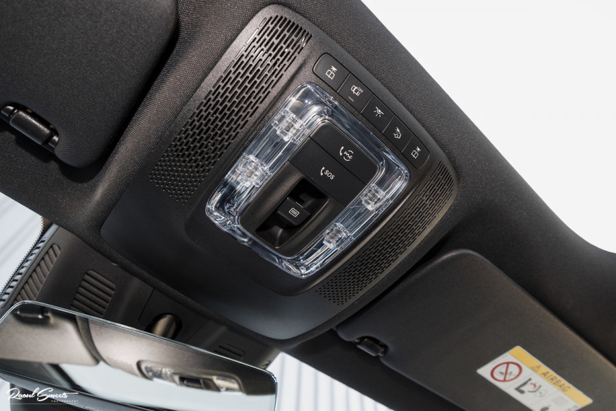Mercedes-Benz GLA 180 Business Solution AMG | Panorama dak | Memory stoelen | Matrix led | Apple carplay |