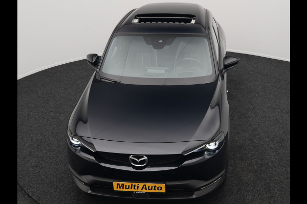 Mazda MX-30 e-SkyActiv R-EV 170 Makoto Plug In Hybrid PHEV | Schuifdak | Adaptive Cruise | 360 Camera | Head Up | BOSE Sound | Keyless | Apple Carplay | Sportstoelen Verwarmd | 18 " L.M |