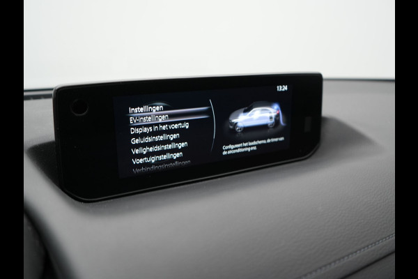 Mazda MX-30 e-SkyActiv R-EV 170 Makoto Plug In Hybrid PHEV | Schuifdak | Adaptive Cruise | 360 Camera | Head Up | BOSE Sound | Keyless | Apple Carplay | Sportstoelen Verwarmd | 18 " L.M |