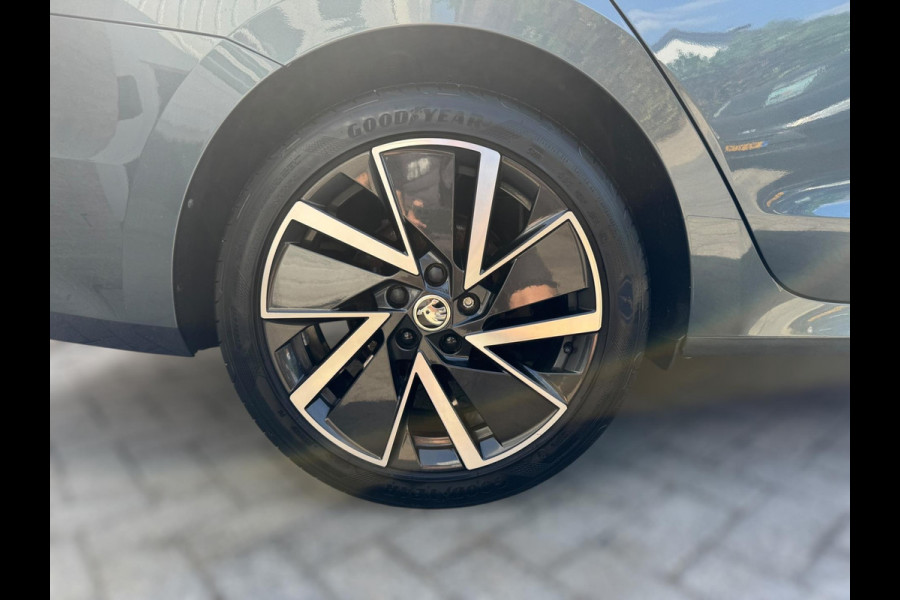 Škoda Octavia 1.4 TSI iV PHEV Business Edition Plus CAMERA / ALCANTARA / ELEKTR KLEP / NAVI / CARPLAY / STOELVERW. / MEMORY STOEL