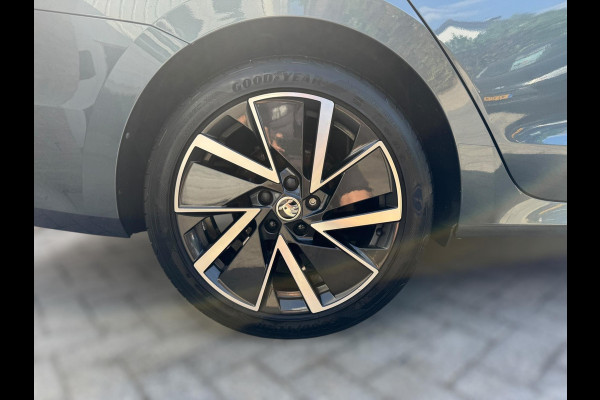 Škoda Octavia 1.4 TSI iV PHEV Business Edition Plus CAMERA / ALCANTARA / ELEKTR KLEP / NAVI / CARPLAY / STOELVERW. / MEMORY STOEL