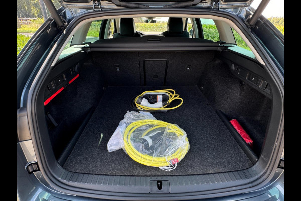 Škoda Octavia 1.4 TSI iV PHEV Business Edition Plus CAMERA / ALCANTARA / ELEKTR KLEP / NAVI / CARPLAY / STOELVERW. / MEMORY STOEL