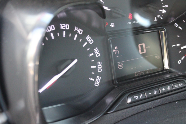 Citroën C3 1.2 82PK MAX | NAVIGATIE | ACHTERUITRIJ CAMERA | CLIMATE CONTROL | CRUISE CONTROL | APPLE CARPLAY/ANDROID AUTO | LICHTMETALEN VELGEN 16" | DAB+ RADIO | REGEN/LICHT SENSOR |