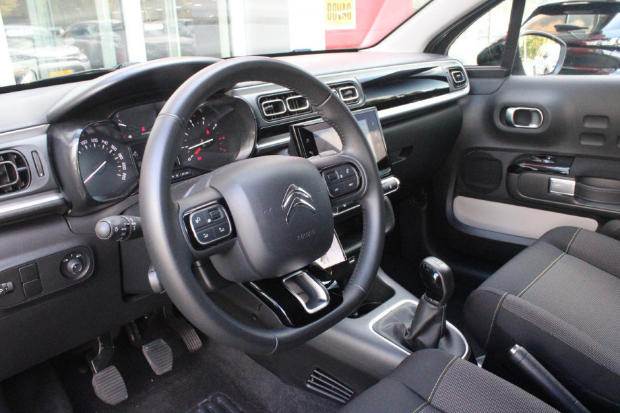 Citroën C3 1.2 82PK MAX | NAVIGATIE | ACHTERUITRIJ CAMERA | CLIMATE CONTROL | CRUISE CONTROL | APPLE CARPLAY/ANDROID AUTO | LICHTMETALEN VELGEN 16" | DAB+ RADIO | REGEN/LICHT SENSOR |