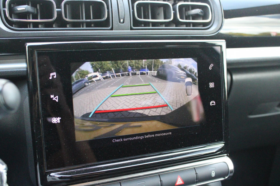 Citroën C3 1.2 82PK MAX | NAVIGATIE | ACHTERUITRIJ CAMERA | CLIMATE CONTROL | CRUISE CONTROL | APPLE CARPLAY/ANDROID AUTO | LICHTMETALEN VELGEN 16" | DAB+ RADIO | REGEN/LICHT SENSOR |