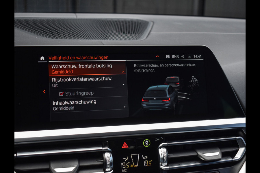 BMW 3 Serie Touring M340i xDrive BUSINESS EDITION PLUS | M-SPORT | NL-AUTO | SHADOW-LINE | PANORAMADAK | FULL-LED | M-SPORT BRAKE | SPORT DI