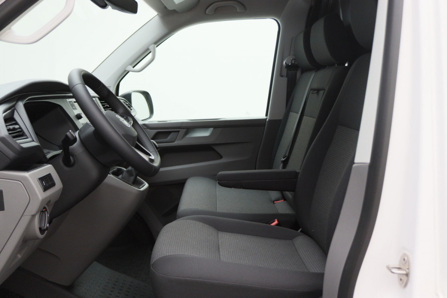 Volkswagen Transporter 2.0 TDI L1H1 Airco, ACC, LED, Camera, Apple Carplay, Bluetooth, PDC, Trekhaak, 18''