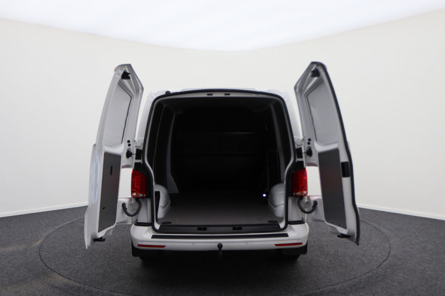 Volkswagen Transporter 2.0 TDI L1H1 Airco, ACC, LED, Camera, Apple Carplay, Bluetooth, PDC, Trekhaak, 18''