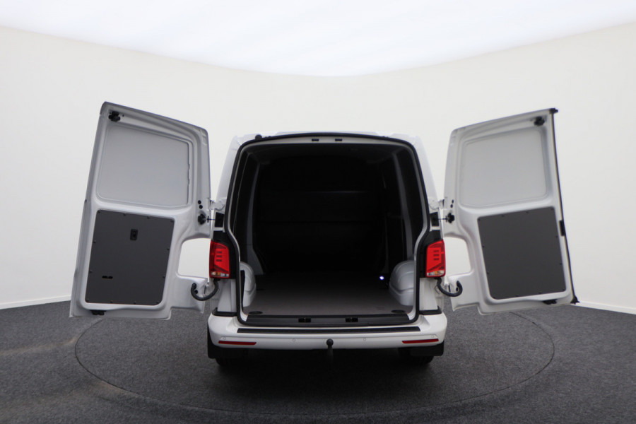 Volkswagen Transporter 2.0 TDI L1H1 Airco, ACC, LED, Camera, Apple Carplay, Bluetooth, PDC, Trekhaak, 18''