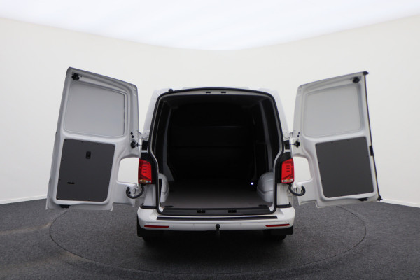 Volkswagen Transporter 2.0 TDI L1H1 Airco, ACC, LED, Camera, Apple Carplay, Bluetooth, PDC, Trekhaak, 18''