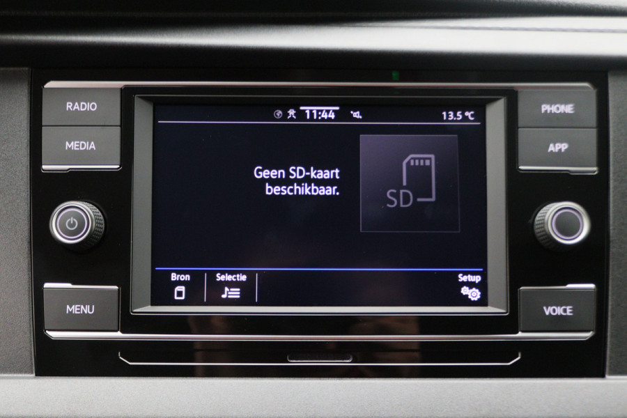 Volkswagen Transporter 2.0 TDI L1H1 Airco, ACC, LED, Camera, Apple Carplay, Bluetooth, PDC, Trekhaak, 18''