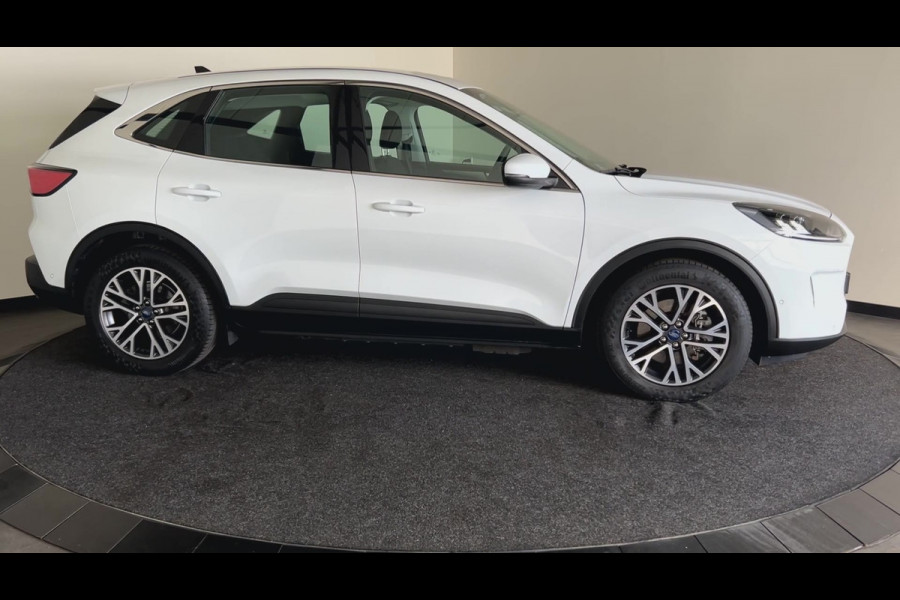 Ford Kuga 2.5 PHEV Titanium | Automatische Deurrandbescherming | Achterbank verstelbaar | Afneembare trekhaak