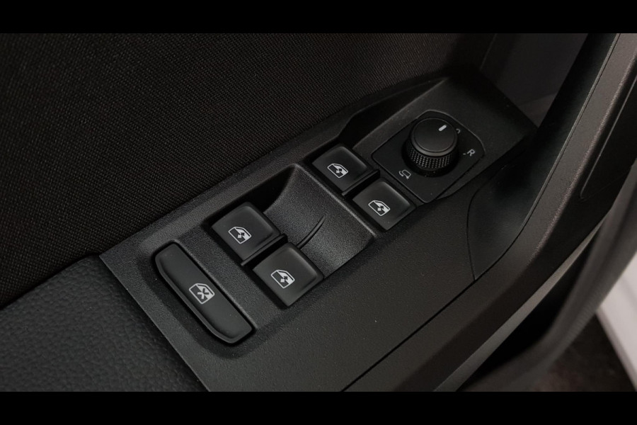 Seat Ibiza 1.0 TSI 110pk DSG FR | DEMO ! | Climate Control | Parkeer sensoren | Verwarmde voorstoelen | DAB | Lichtmetalen velgen