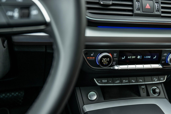 Audi Q5 55 TFSI e S-Line Massage Nardo Grey B&O Panorama
