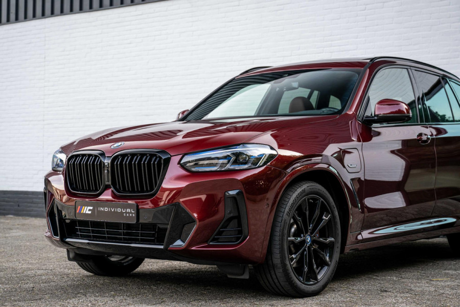 BMW X3 xDrive30e M-Sport INDIVIDUAL Carbon Tartufo Pano