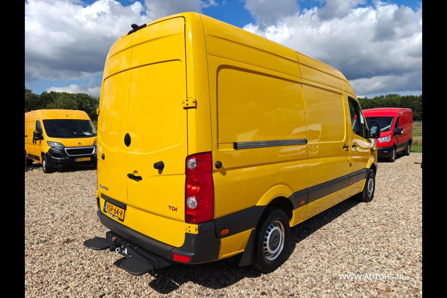 Volkswagen Crafter 35 2.0 TDI L2H2, Euro 6 140PK , Apk Aug. 2026 , Airco , cruise , camera, Post NL Uitvoering , Nette bus.